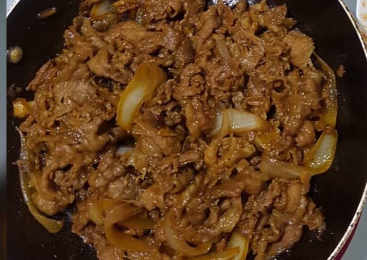 Bagaimana Menyiapkan Tumis daging sapi saus ala Jepang, Sempurna