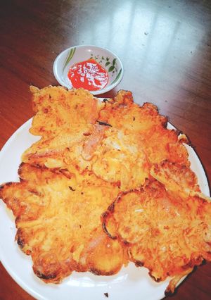 Hình của món Bánh Kimchi xúc xích.