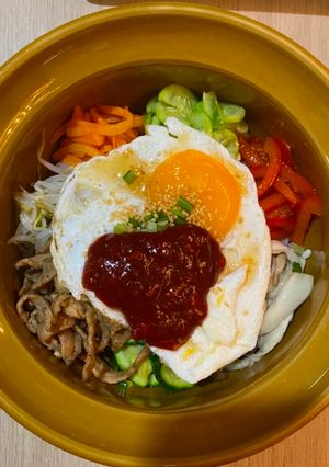 รูปของ บิบิมบับ (Bibimbap) / ข้าวยำเกาหลี