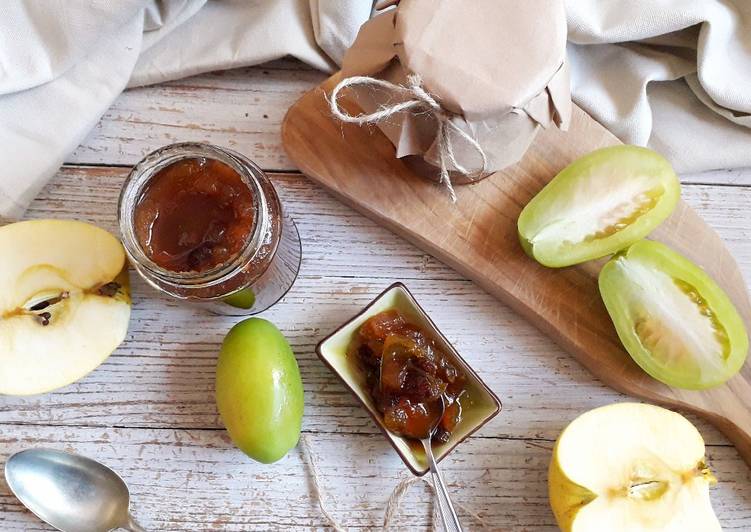Recipe of Speedy Chutney piccante di pomodori verdi e mele