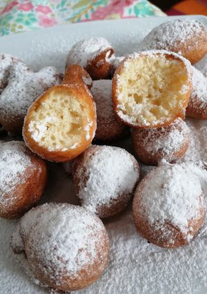 A picture of Simple Lemon Yogurt Fritters.