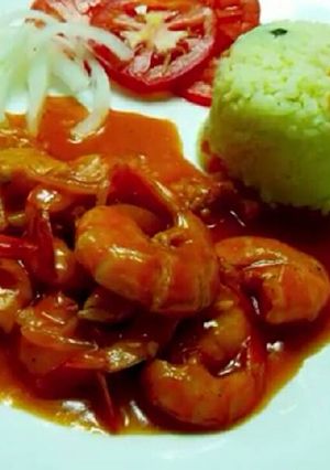 A picture of Camarones a la Diabla.
