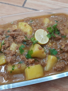 A picture of Alu qeema.