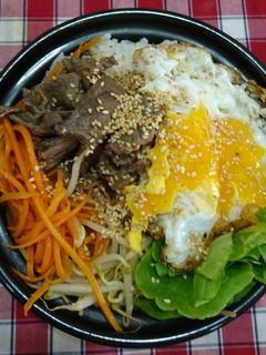 Hình của món Cơm trộn vét tủ lạnh.