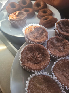 Una foto de Muffins de banana y chocolate