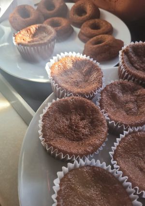 Una foto de Muffins de banana y chocolate