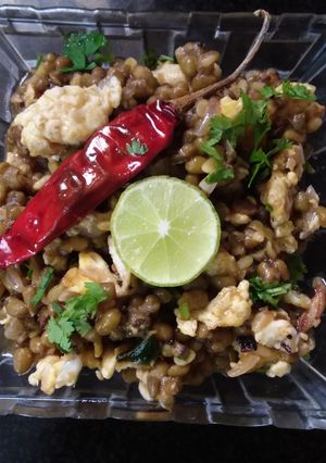 अंडा तडका(Anda Tadka Recipe In Marathi) रेसिपी चे मुख्य फोटो
