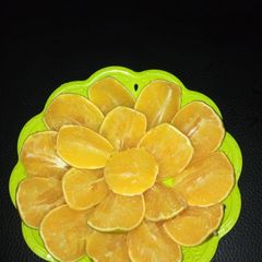 A picture of Stylish flowery oranges.