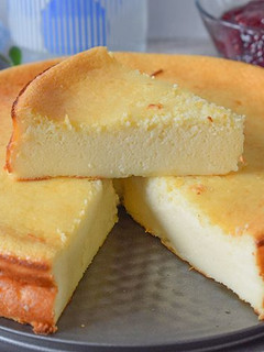 Una foto de Tarta de queso al horno fácil y con pocos ingredientes!!!! 🥰