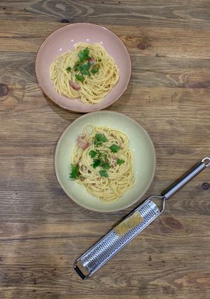 A picture of Spaghetti carbonara.