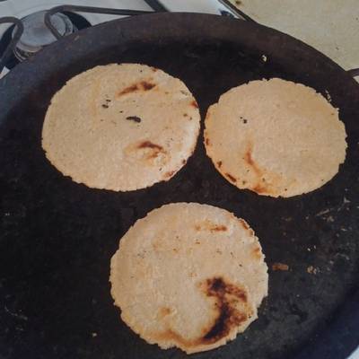 Tortillas de maíz hechas a mano Receta de Mariana Ponce- Cookpad