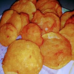 A picture of Alu ke pakorey.