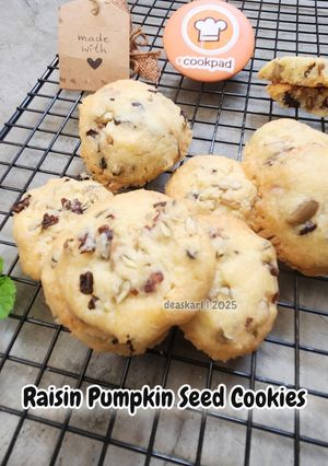 Foto resep Raisin Pumpkin Seed Cookies