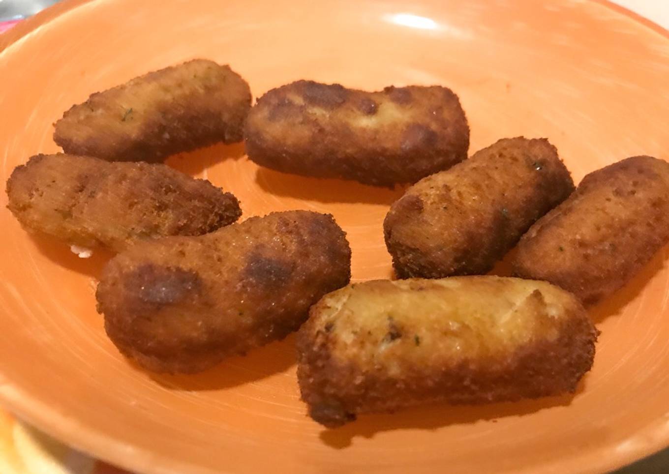 Croquetas de pollo a l’ast