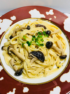 Una foto de Fettuccine con hongos!
