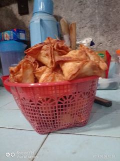 Foto resep Pangsit goreng isi tahu dan ayam