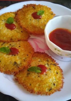 A picture of Fried idlis.