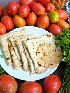 A picture of Naram naram garam roti.