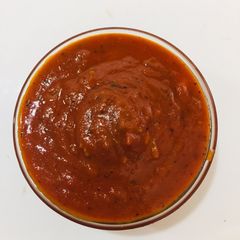 A picture of Pizza sauce.