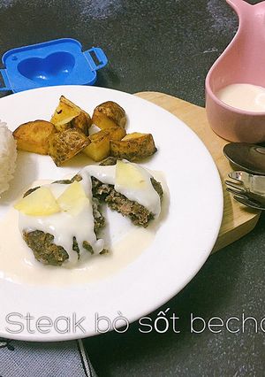 Hình của món Steak bò sốt bechamel cho bé 1Y.