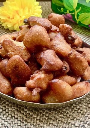 गुड के गुलगुले (Gud ke gulgule recipe in Hindi) रेसिपी मुख्य फोटो