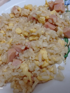 Una foto de Arroz chino con salsa de soja