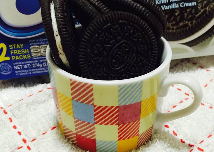 Easiest Way to Make Any-night-of-the-week Quick Oreo Shake