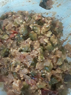 மிக்ஸ்டு டேஸ்ட் பாவக்காய் பொரியல் (Paakarkaai poriyal recipe in tamil) செய்முறை முக்கிய புகைப்படம்