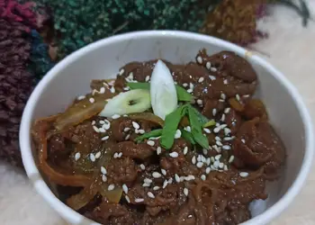 Masakan Unik Beef terriyaki rice bowl Enak dan Sehat