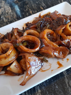 Una foto de Jibiones encebollados