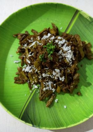 गवारीची भाजी (Gavarichi Bhaji Recipe In Marathi) रेसिपी चे मुख्य फोटो 