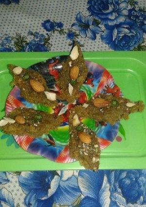 A picture of Mater or gheeye ke burfee.