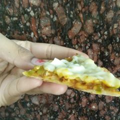 A picture of Pizza paratha.