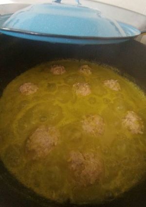Una foto de Albóndigas en salsa verde