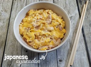 Foto resep Japanese Oyakodon (Rice Bowl Chicken and Egg)
