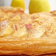 Tarta de manzana con hojaldre y crema pastelera