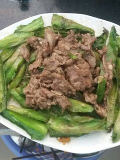 Hình của món Đậu rồng xào thịt bò.