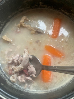 Una foto de Caldo caliente de picadillo