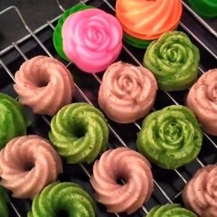 A picture of Steamed Mini Cakes.