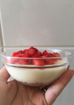 Una foto de Cheesecake Frutilla - Limón