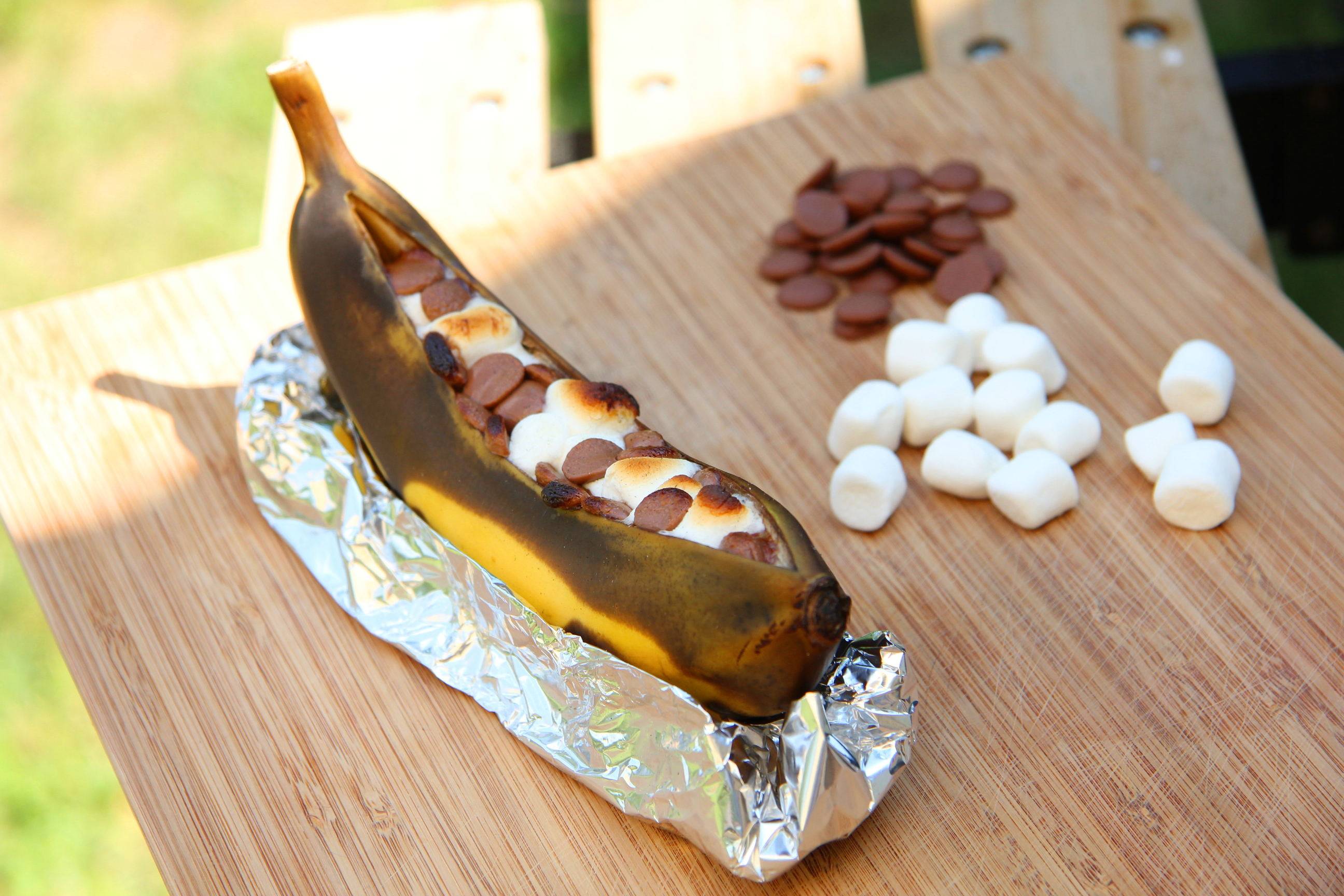 Grillezett csokis-pillecukros banán recept recept fotó