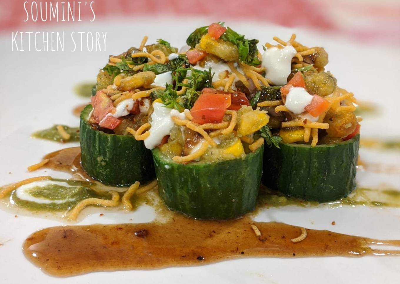 Crispy corn in cucumber pockets