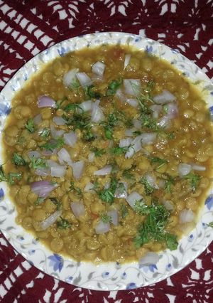 A picture of Chana dal tadka.