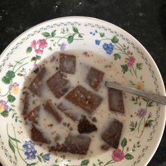 A picture of Keto cereal.