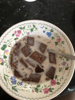 A picture of Keto cereal.