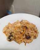 Arroz con pollo marinado y camagrocs