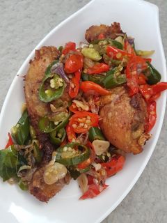 Foto resep Ayam goreng sambal pelangi