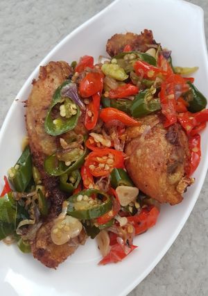 Foto resep Ayam goreng sambal pelangi
