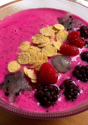 Una foto de Smoothie Bowl de Pitahaya Roja