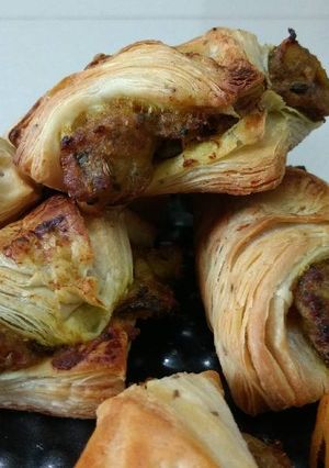A picture of Flaky Baked Samosa.